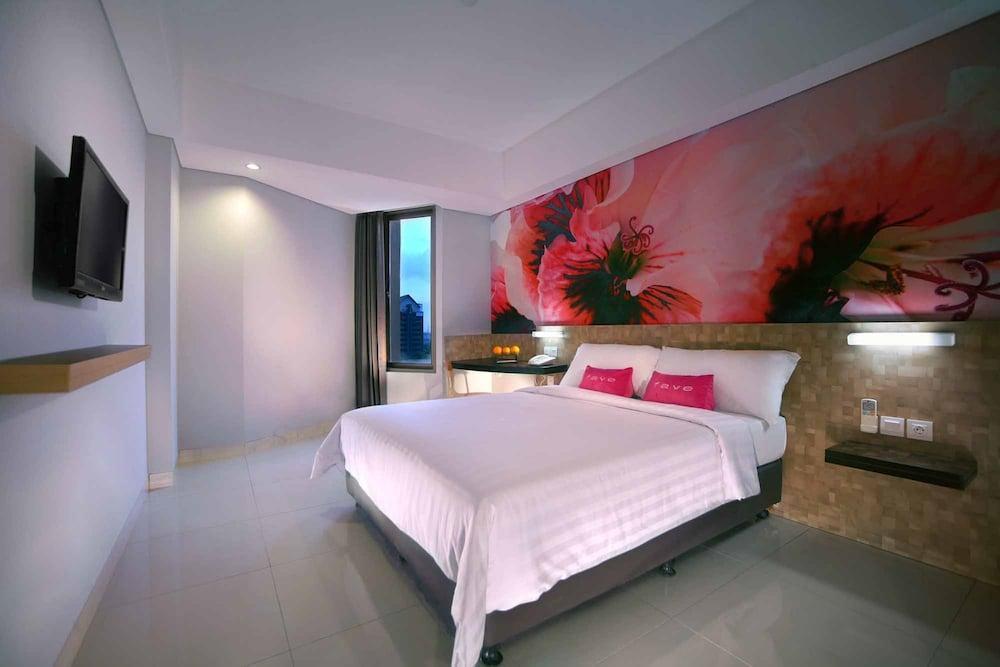 Aston Inn Pantai Losari Makassar Exterior foto
