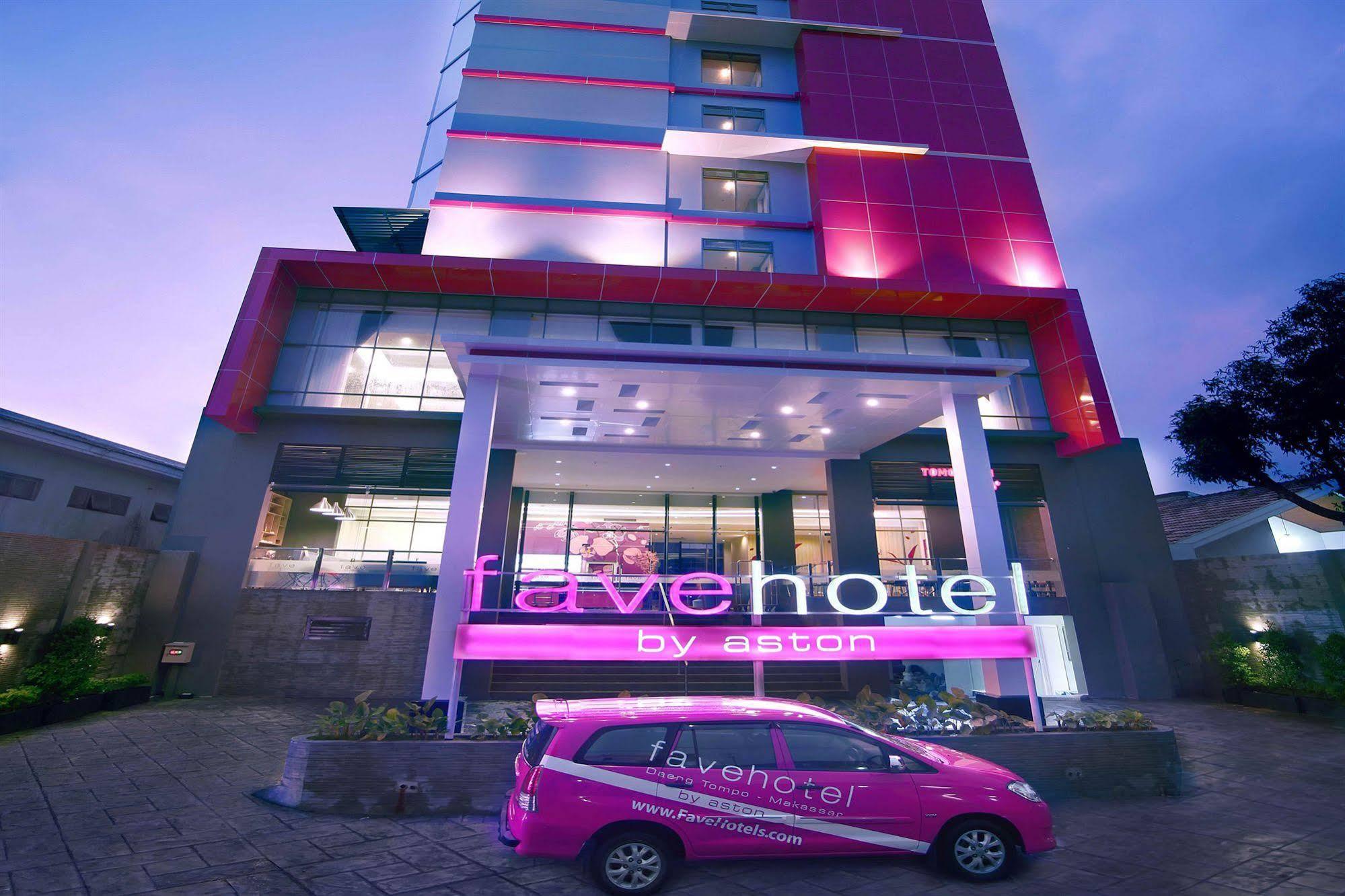 Aston Inn Pantai Losari Makassar Exterior foto