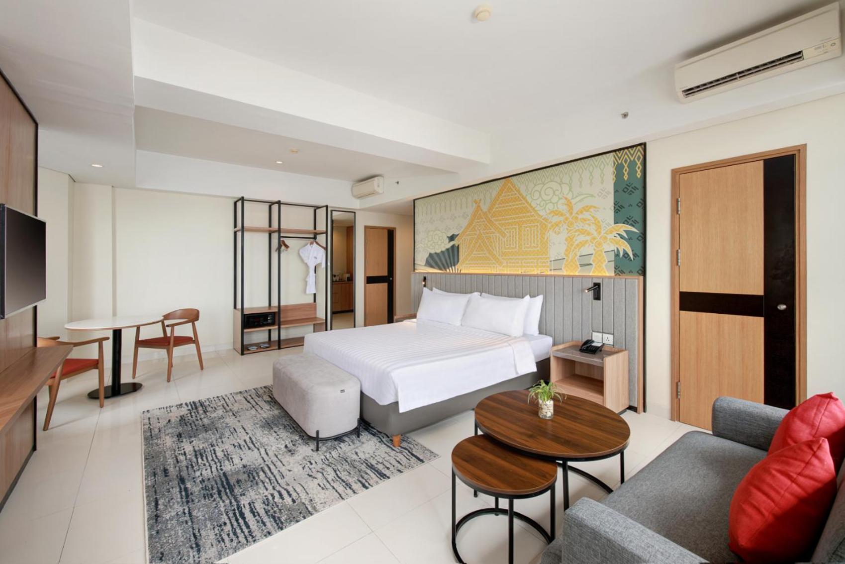 Aston Inn Pantai Losari Makassar Exterior foto