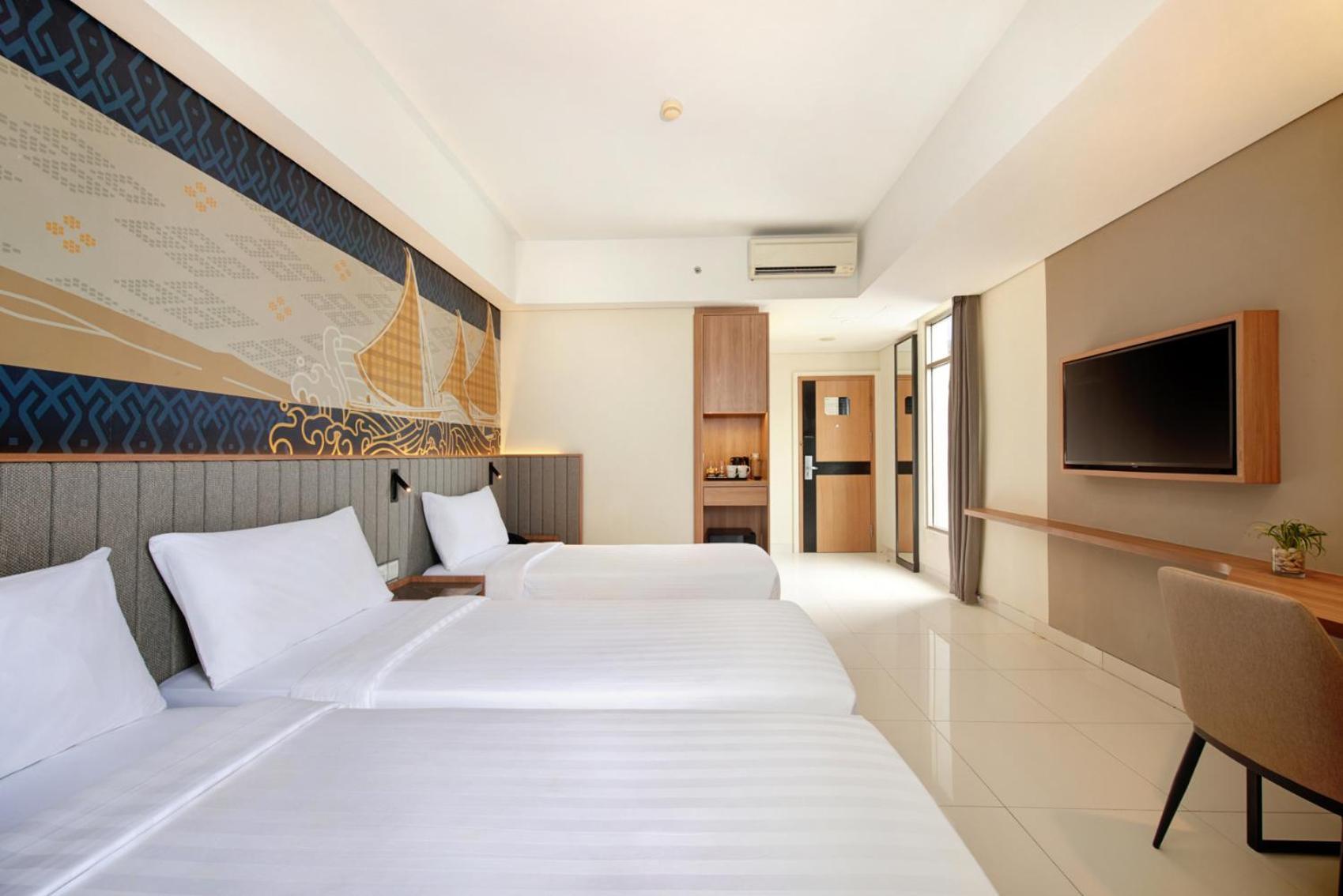 Aston Inn Pantai Losari Makassar Exterior foto