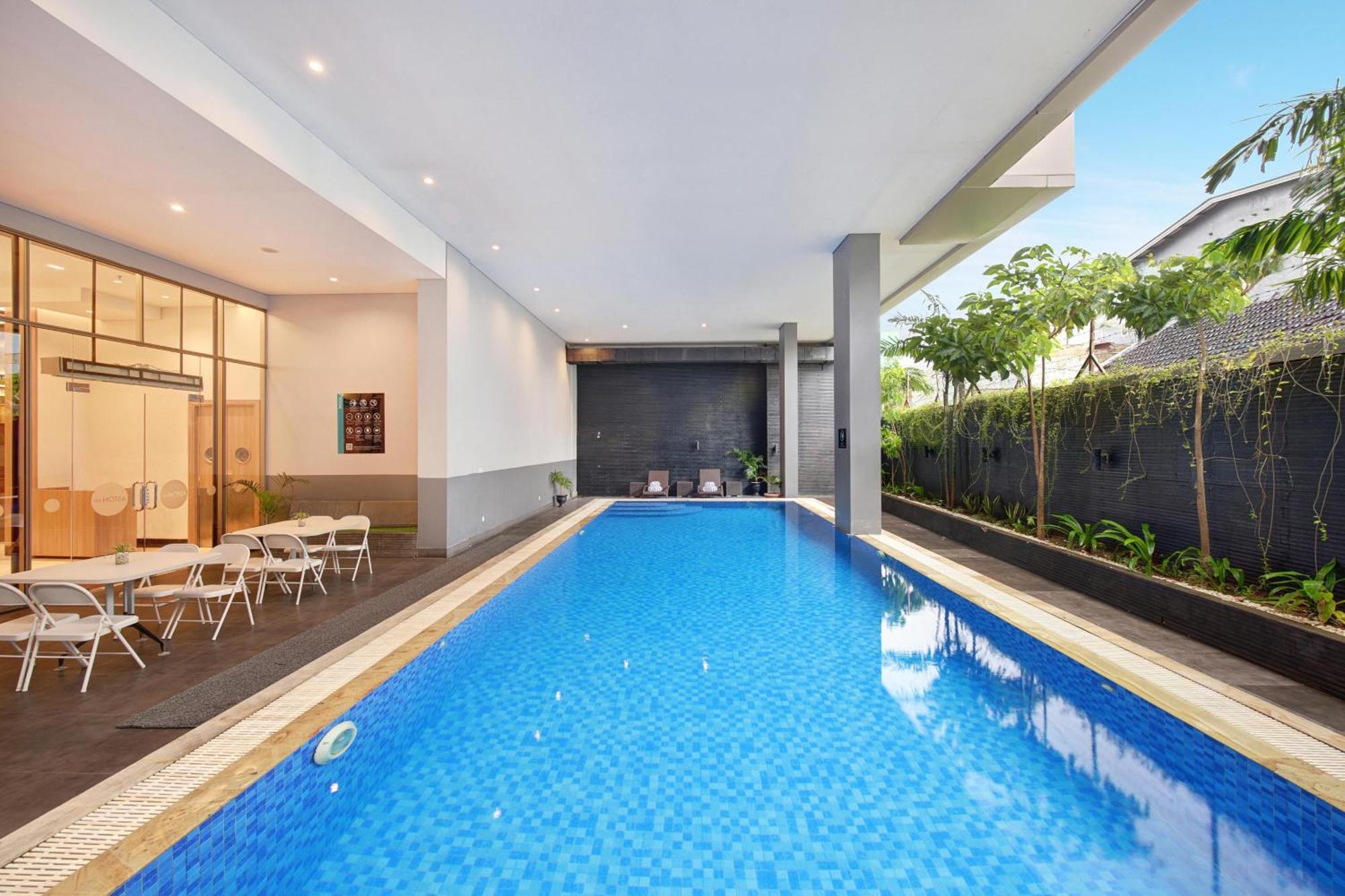 Aston Inn Pantai Losari Makassar Exterior foto